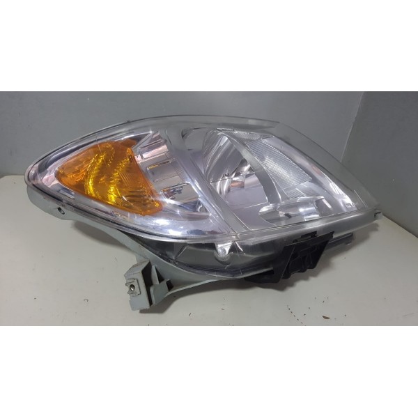 Farol Hilux Srv 2005 2006 2007 2008 Direito Marca Tyc
