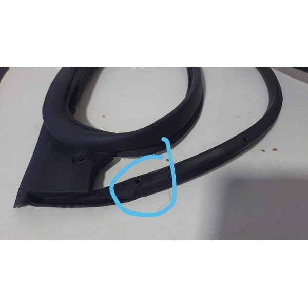 Guarnição Quadro Porta Traseira Direita Nissan Kicks 16/21
