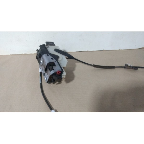 Fechadura De Porta Traseira Direito  Peugeot 208 E 2008