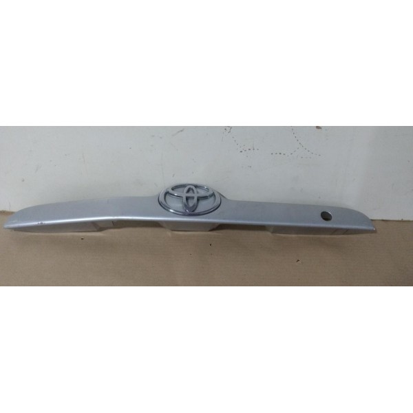 Moldura Tampa Traseira Toyta Corolla 7681102110 03/08