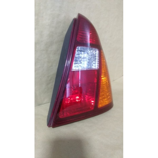 Lanterna Direita Renault Clio Sedan 2002 2003 2004 Tricolor