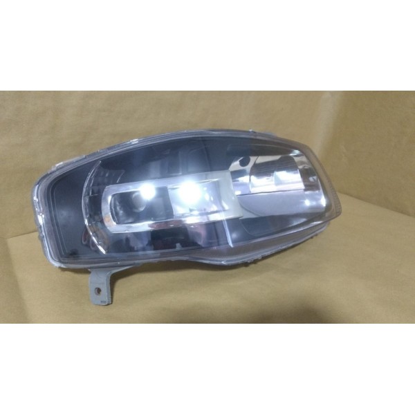 Farol Gol Saveiro G4 Direito Máscara Negra