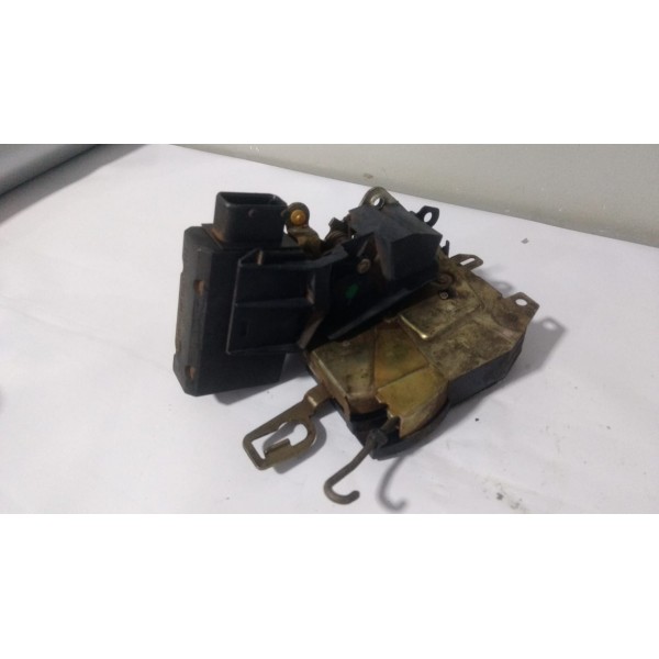 Fechadura Porta Dianteira Direita  Bmw 323 325 328 92 95