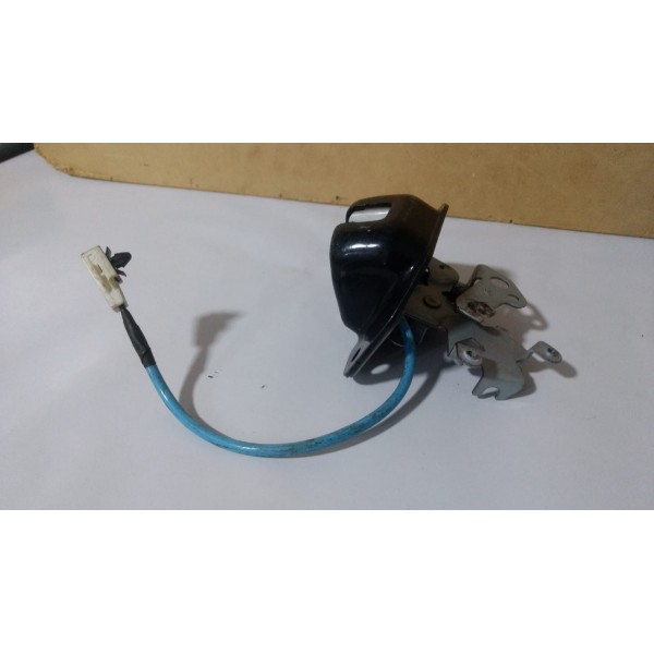 Fechadura Tampa Traseira Do Nissan March  2012/2013