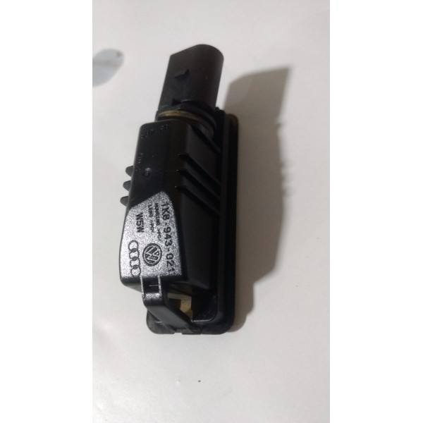Lanterna De Placa Vw Polo Amarok Passat -1k8943021