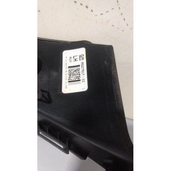 Acabamento Lateral Lanterna Tras Esquerda Tracker 2014/2018