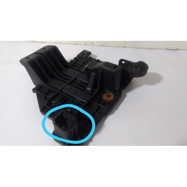 Suporte Bateria Hyundai Ix35 Sportage 11/16 371502s000