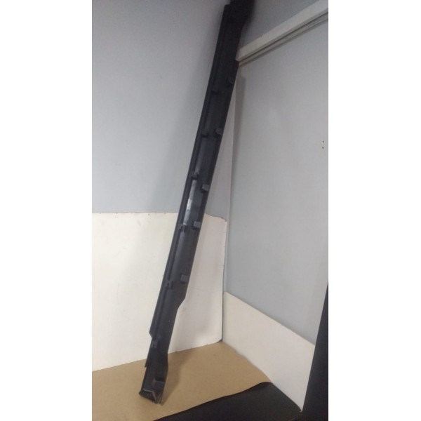 Spoiler Lateral Tracker 2021 Direito 26227795