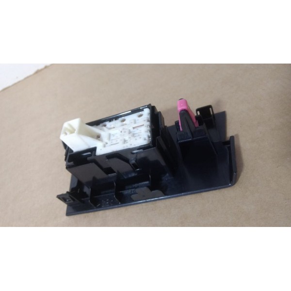 Botão Vidro Traseiro Direito Toyota Corolla 15/19 7427102750