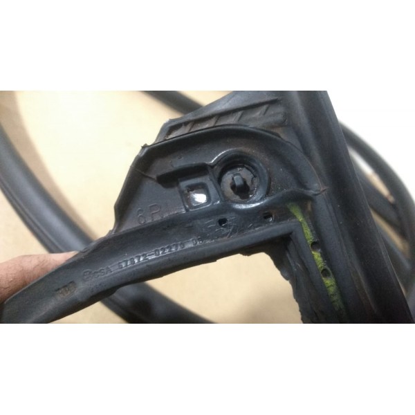 Borracha Da Porta Traseira Esquerda Toyota Corolla 2015/2019