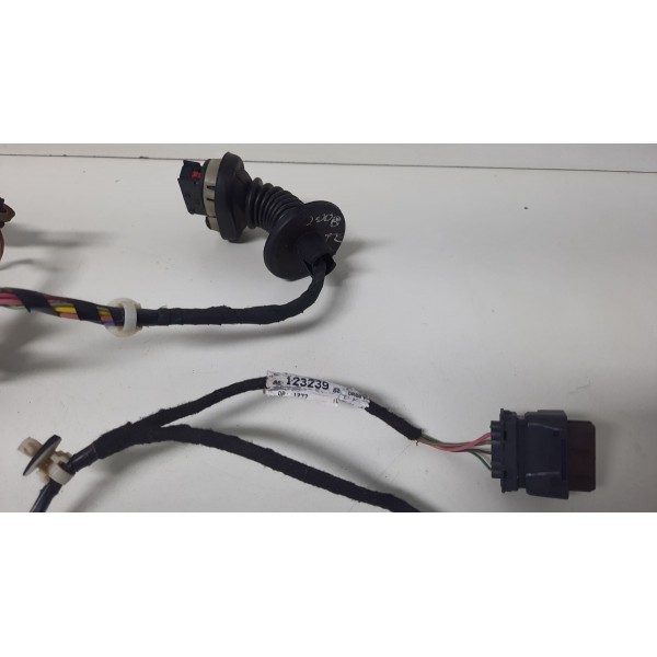 Chicote Porta Traseira Direita Peugeot 2008 Griffe 2015/2018