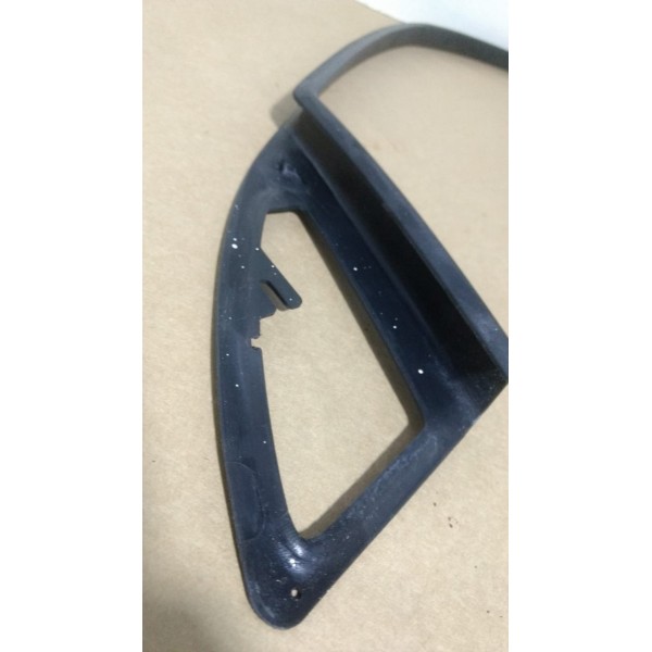Moldura Superior Porta Omega 2011 Diant Esq 3
