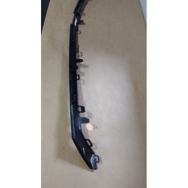Moldura Grade Superior Prisma Onix 17/18/19 Dianteiro Preta
