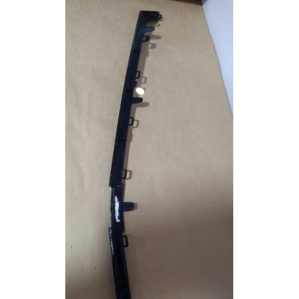 Moldura Grade Superior Prisma Onix 17/18/19 Dianteiro Preta