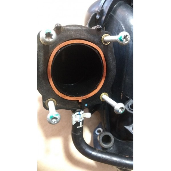 Coletor De Admissão Chevrolet Onix Prisma 1.4 2457881214ff