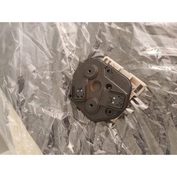 Motor Regulagem Retrovisor Esquerdo Gm S10 Trailblazer 12/17