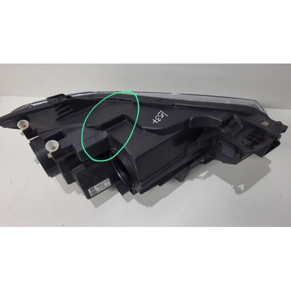 Farol Esquerdo Gm Tracker 2020 2021 2022 Compare