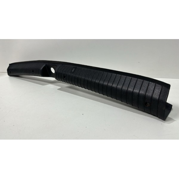Moldura Soleira Porta Malas Gm Corsa Super 1996/2000