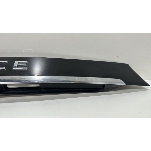 Friso Tampa Traseira Renault Fluence 848100022r Com Detalhe