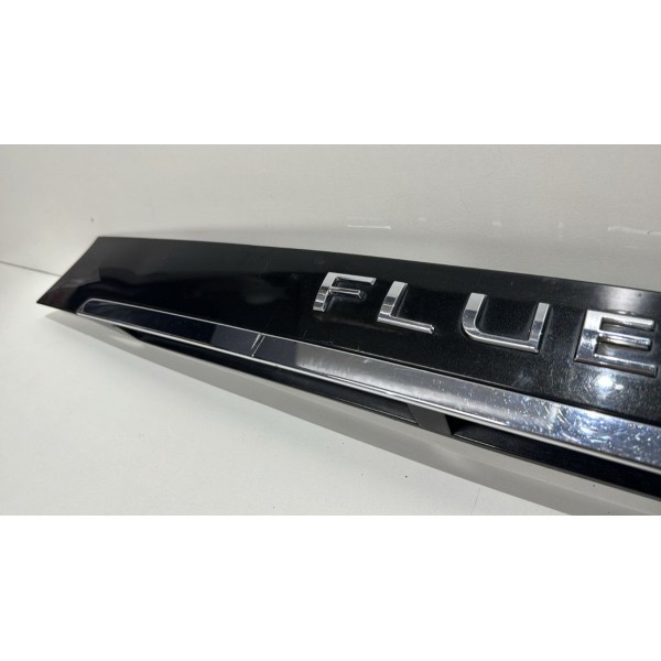 Friso Tampa Traseira Renault Fluence 848100022r Com Detalhe