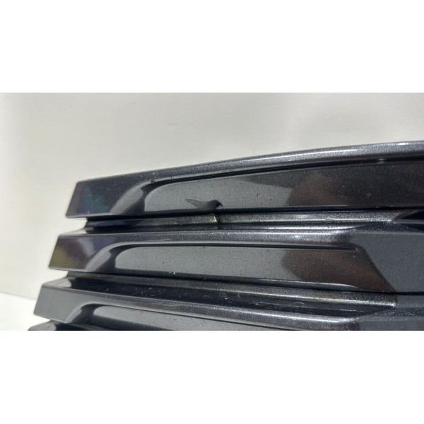 Moldura Farol Milha Lado Direito Corolla 2017 2018 2019 Cinza-escuro