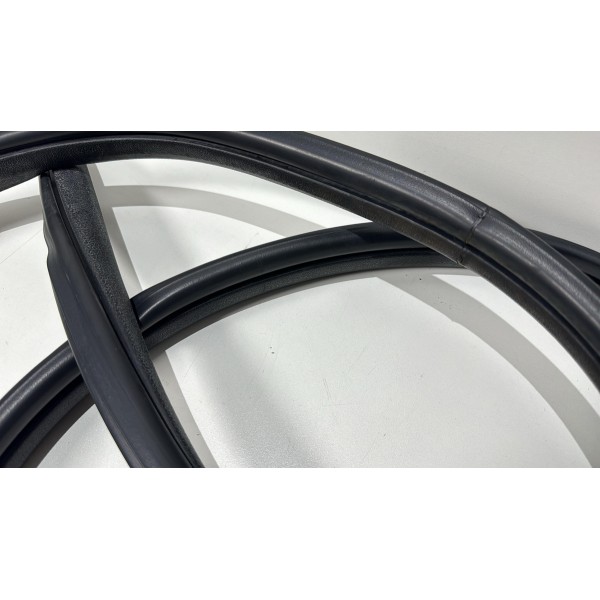 Borracha Porta Traseira Direita  Honda Hrv 2015/2021
