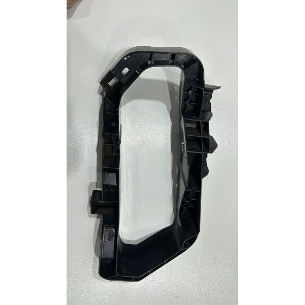 Suporte Moldura Farol Milha Direito Kicks 2019 2020 2021