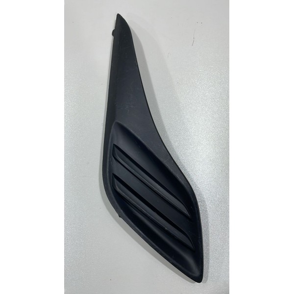 Moldura Farol De Milha Lado Direito Yaris 2019/2021