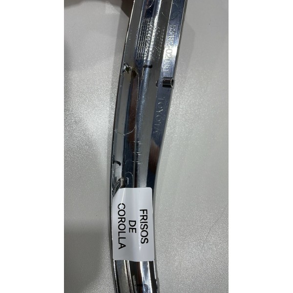 Moldura Farol Diantei Esquerdo Toyota Corolla 2015 Á 18 Orig