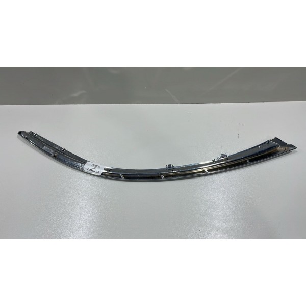 Moldura Farol Diantei Esquerdo Toyota Corolla 2015 Á 18 Orig