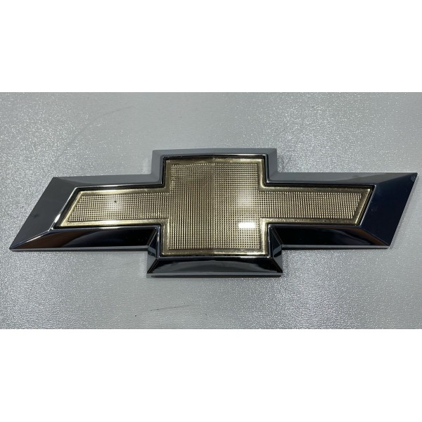 Emblema Tampa Traseira Gm Montana 2011 Á 16 52017090