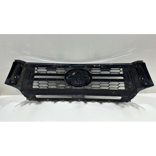 Grade Hilux 19/20 Original Usado Pequeno Detalhe