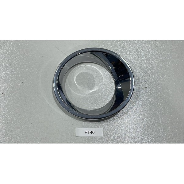 Moldura Cromada Do Farol De Milha Direito Da Hilux 2016 A 18