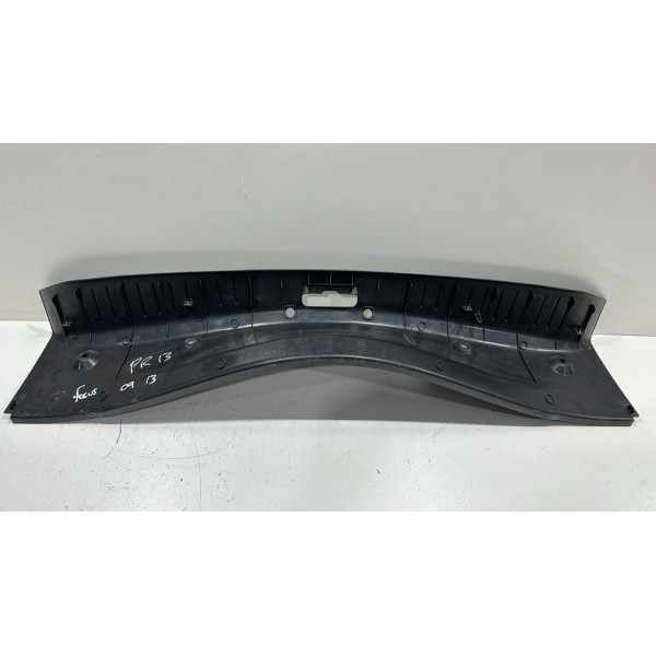 Soleira Porta Malas Ford Focus Hatch 2009/2013
