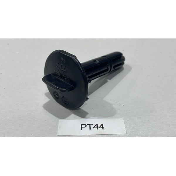 Trava Radiador Renault Duster 2021 2022 2023 Original