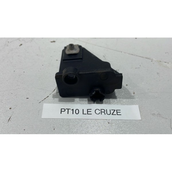 Guia Pé Farol Inferior Esquerdo Chevrolet Cruze 2012 Á 2016