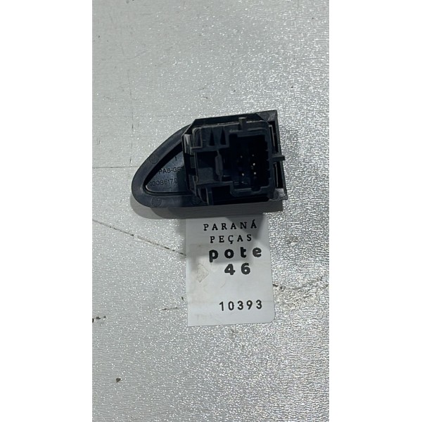 Botão Pisca Alerta Renault Duster Oroch Captur 15 Á 19 Orig.