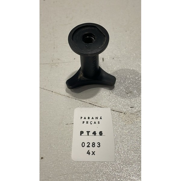 Porca Fixação Lanterna Duster Oroch 2016 17 18 2019 Original