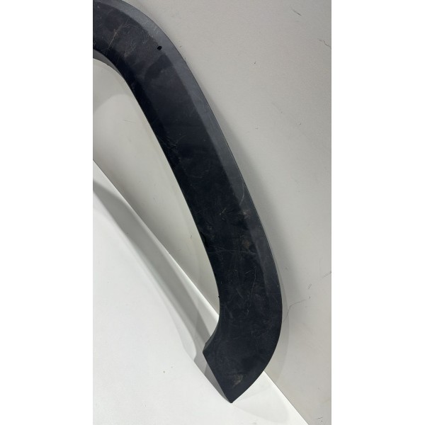 Moldura Paralama Traseira Esquerda Fiat Strada 2021 22 2023