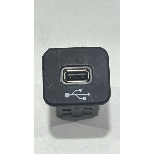 Conector Usb Jeep Compass 2018 Á 2021 Original Usado!