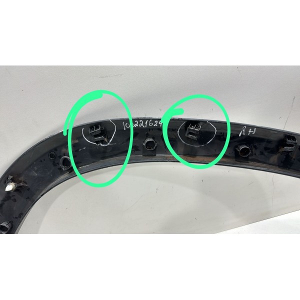 Moldura Paralama Traseiro Direito Toro 2018 A 2021 Original