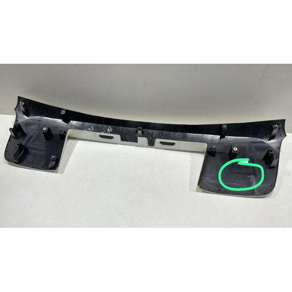 Aplique Tampa Traseira Toyota Prius 17/19 Original Usado!