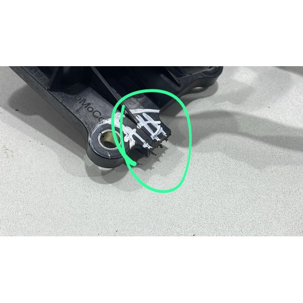 Tampa Respiro De Óleo Fusion 2.0 2014 Á 2018 (detalhe) Orig