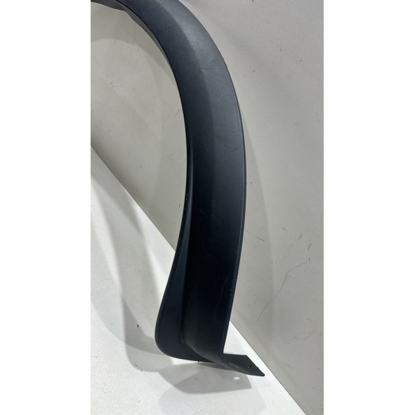 Moldura Paralama Traseiro Esquerdo Onix 17/19 Original Usado