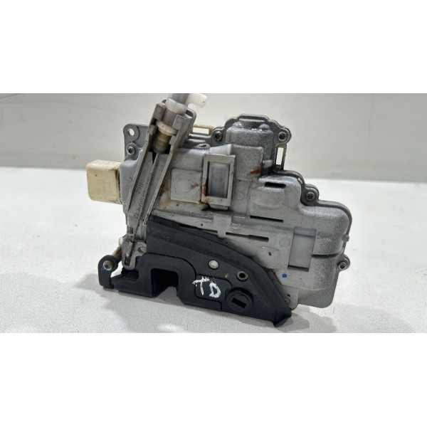 Fechadura Porta Traseira Direita Volkswagen Passat 2007/2012