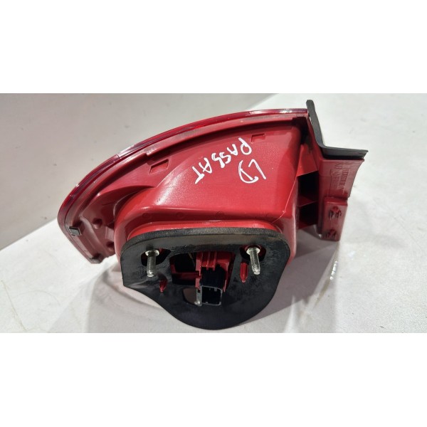 Lanterna Led Traseira Direita Vw Passat 2010 Original