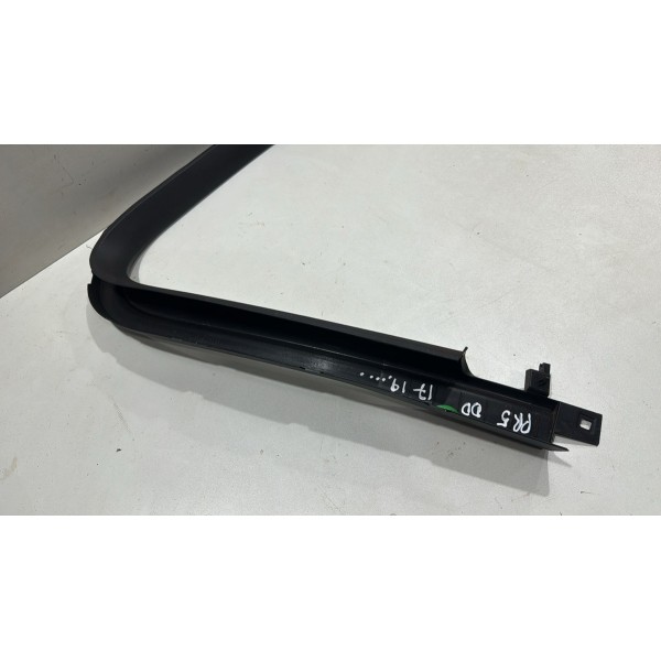 Moldura Porta Dianteira Direita Gm Cruze Ltz 2017 2021 Usado