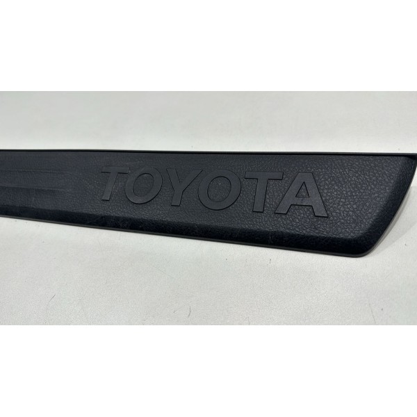 Soleira Externa Porta Dianteira Esquerda Hilux Sw4 2017 Á 21