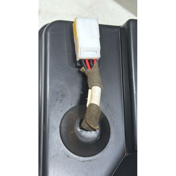Caixa Subwoofer Traseiro Jeep Compass 2017 18 19 68245819aaa