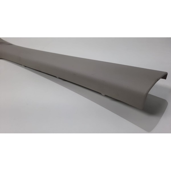 Acabamento Coluna Dianteira Direita Gm Onix Turbo 2020 2021